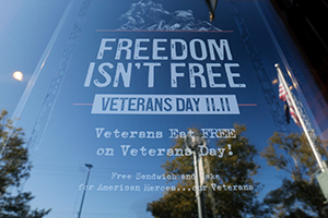 What is applebees veterans day menu